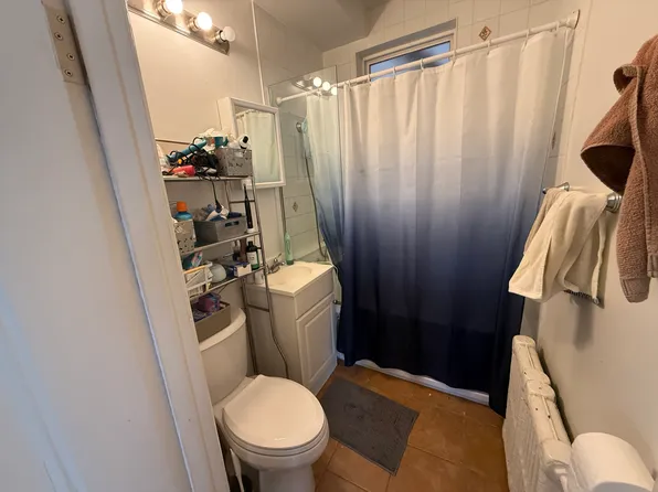 177 Goulburn Ave, Ottawa, ON K1N 8E3