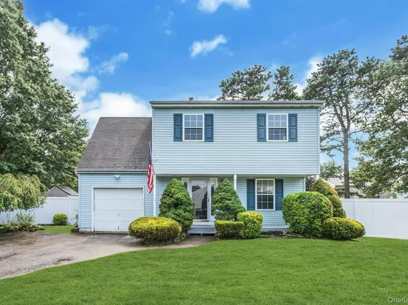 51 Bridger Boulevard, Central Islip, NY 11722