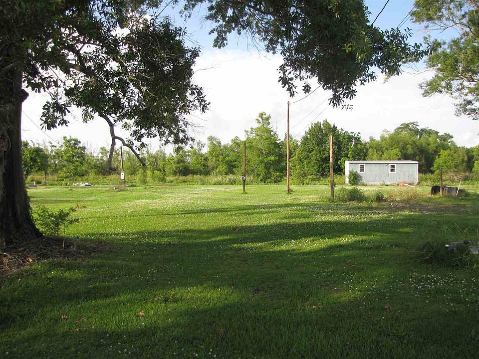 1st image of 500A Sharnell Dr