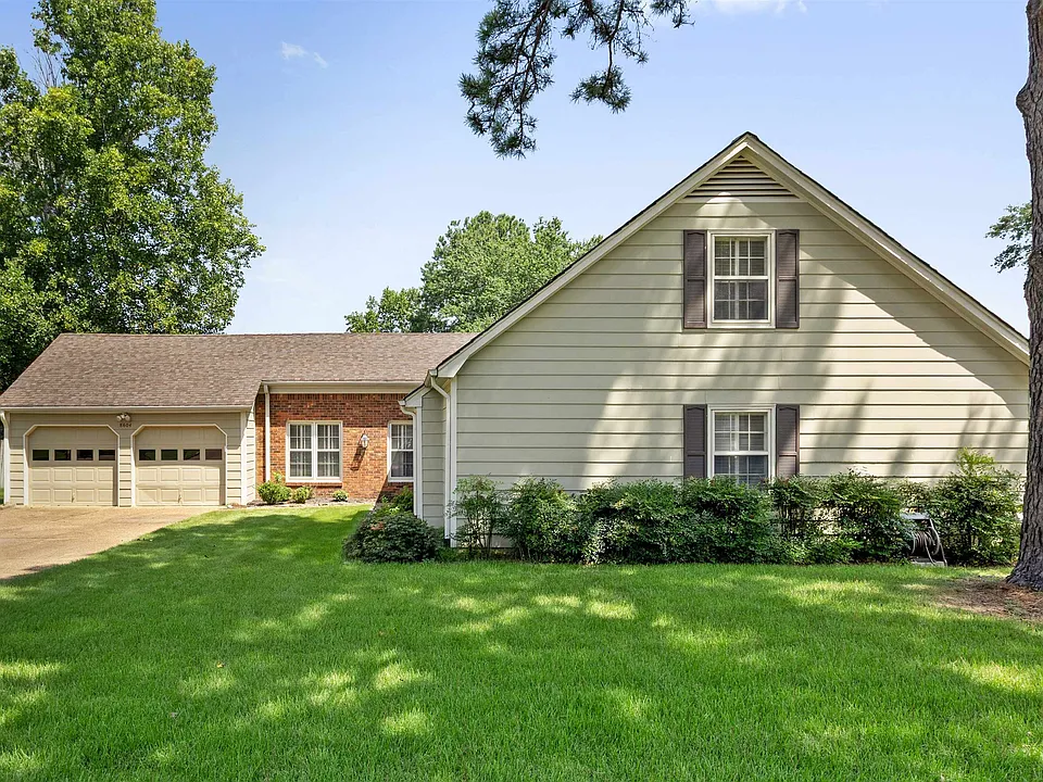 8604 Sandpoint Dr