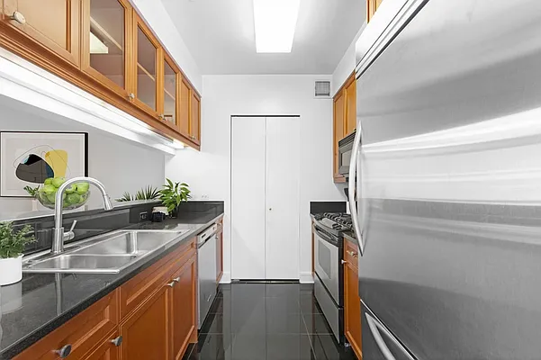 Rented by Nest Seekers International | media 9