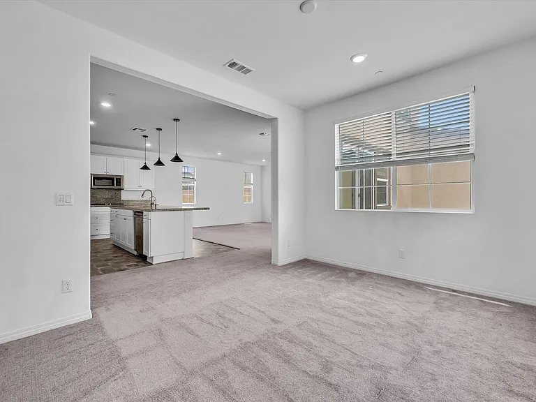 2978 E Penny Ln — Photo 19