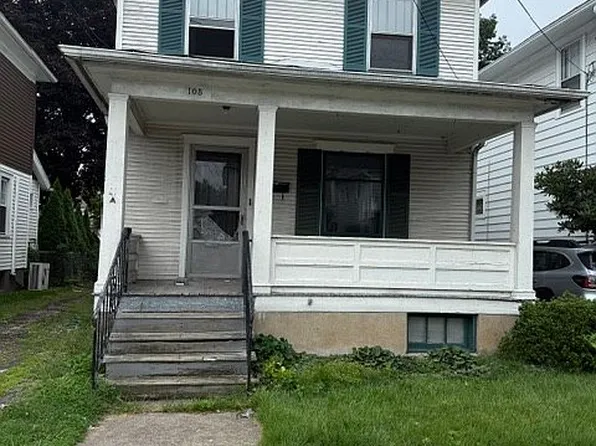 105 E Vaughn St, Kingston, PA 18704