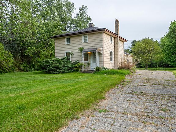 3rd image of 1120 Jewell Rd