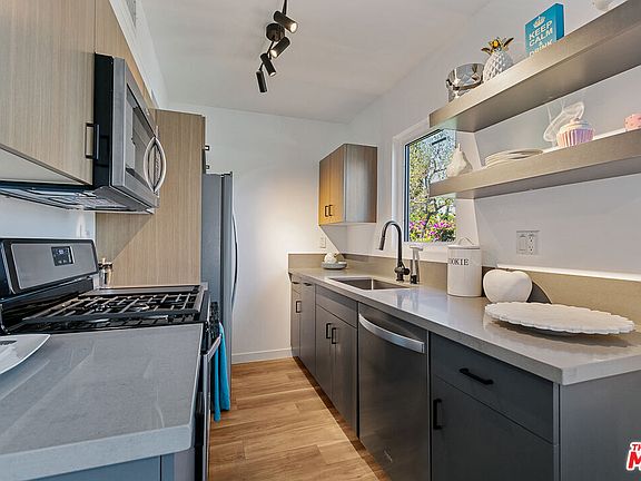 5th image of 2922 Hauser Blvd #3