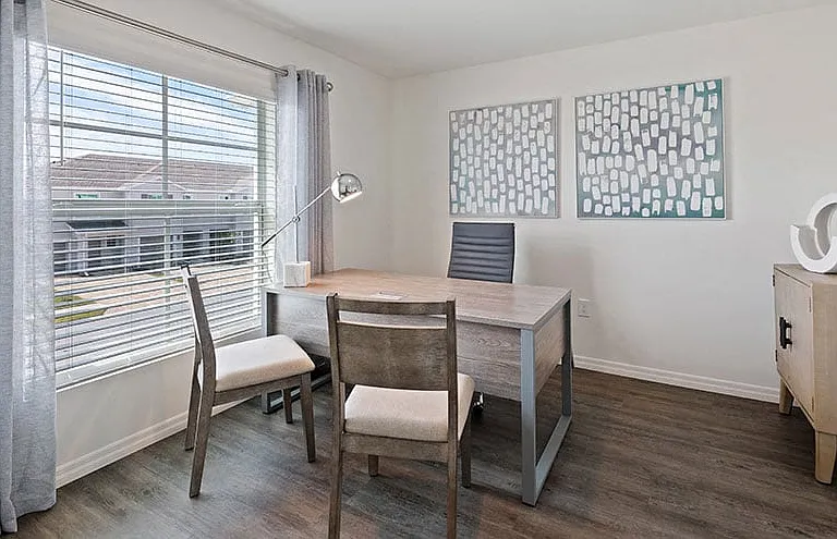 Soluna Townhomes — Photo 13