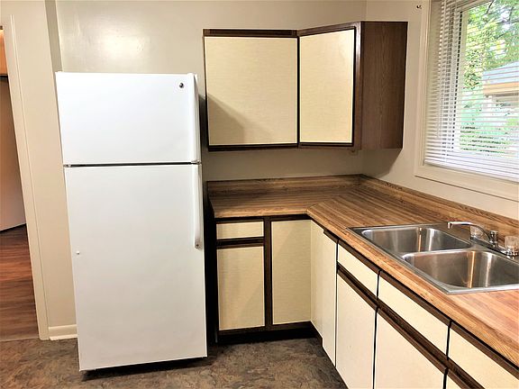 4th image of 5602 Shorewood Ln