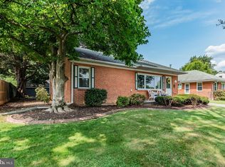 14 Country Club Pl W, Camp Hill, PA 17011