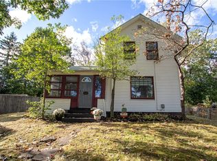 688 Wooster Rd N, Barberton, OH 44203