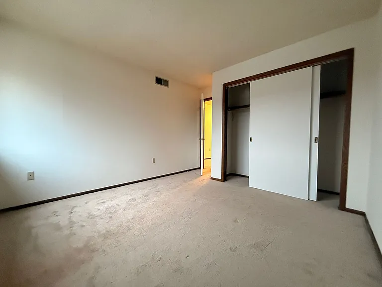 Wingra West Apartments — Photo 9