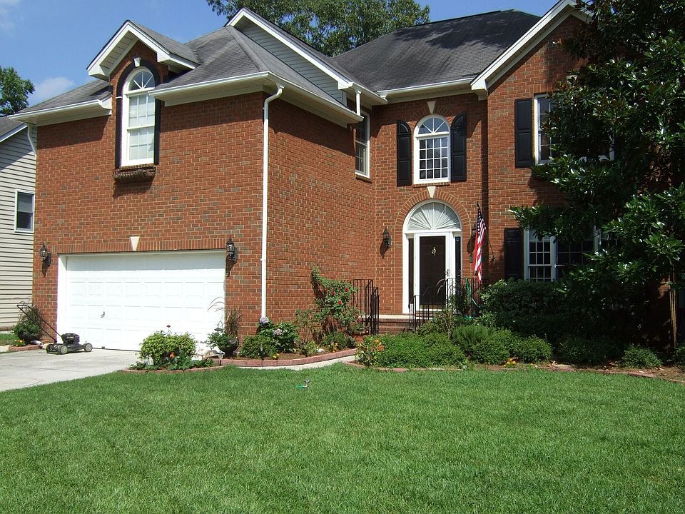 Front Right Nice Lawn!