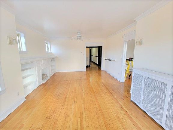 4th image of 2600 W Gunnison St #2E