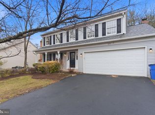896 Broad Oaks Dr, Herndon, VA 20170