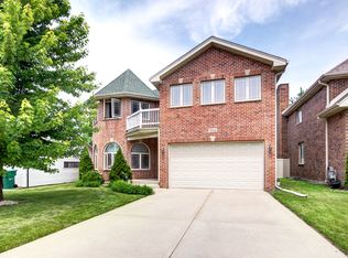 5524 W 81st St, Burbank, IL