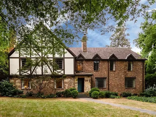 907 Ardsley Rd APT 5, Charlotte, NC 28207