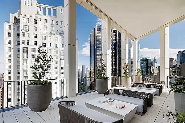 Rented by Corcoran | media 17