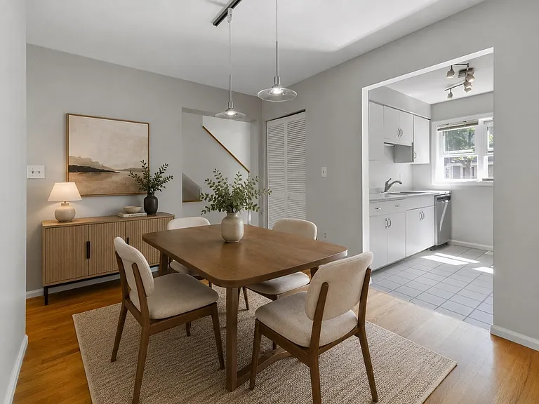 8 Locust Ln #4 — Photo 17