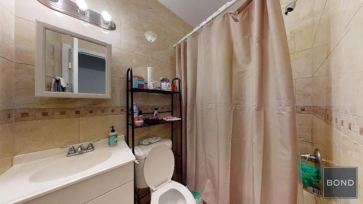 Rented by Bond New York | media 18