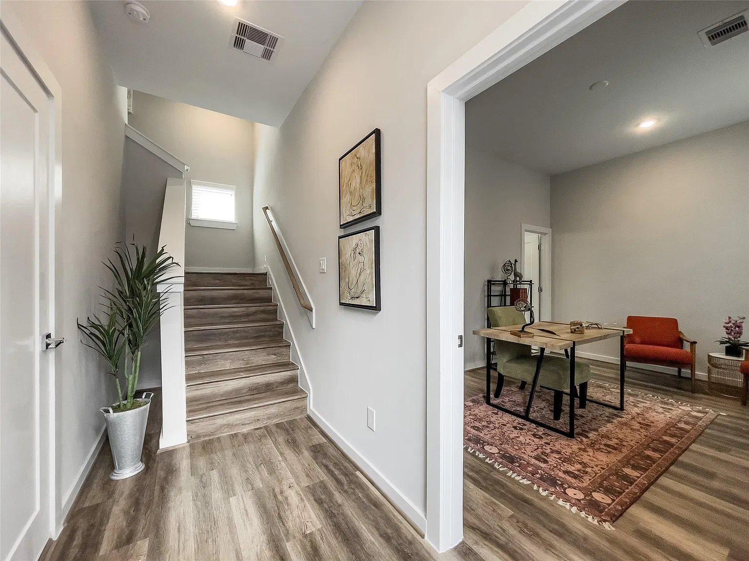 3 bed, 3.5 bath, 2047 sqft, $2,875 — Photo 2