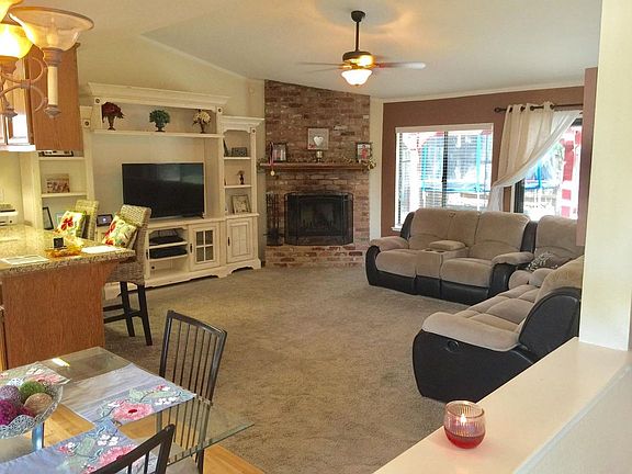 3rd image of 2262 Americana Dr