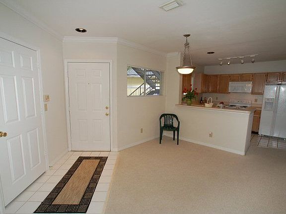 Dining/Kitchen
