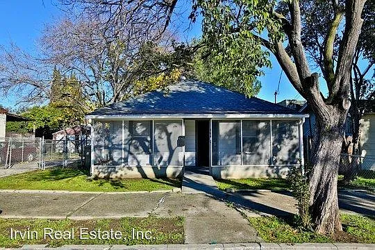 504 W 9th St photo 1