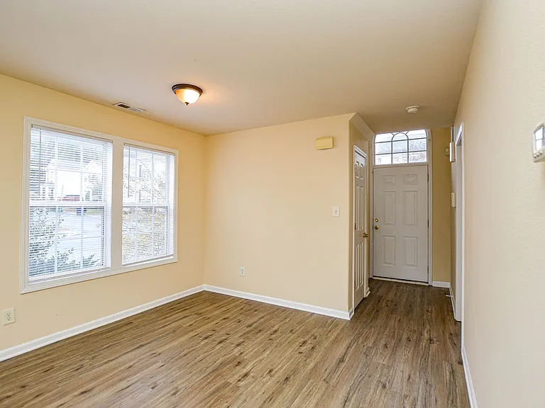 8415 Spirea Ct — Photo 3