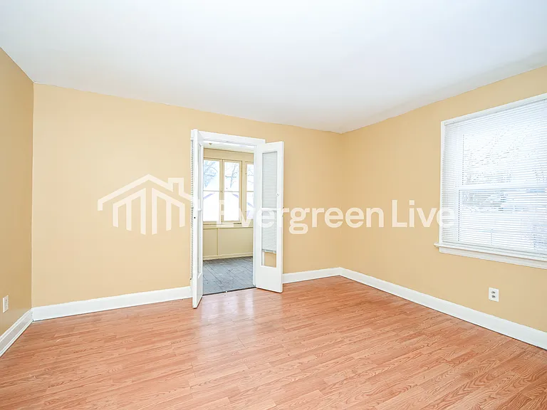 7052 Clovernook Ave — Photo 9
