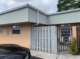 1343 Gateway Dr, Lantana, FL 33462