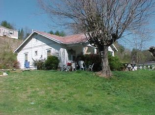 89 Shook St, Clyde, NC 28721