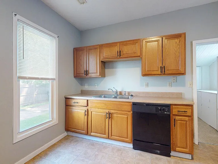 2053 W 95th St — Photo 27