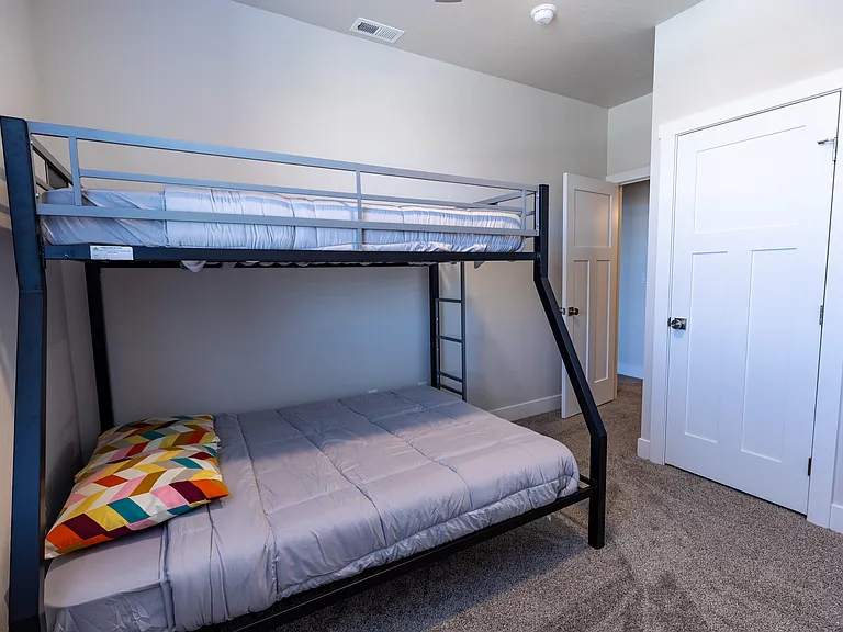 Pomona Park Townhomes — Photo 14