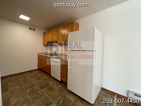 5th image of 6117 Glen Mary Ln SE APT B