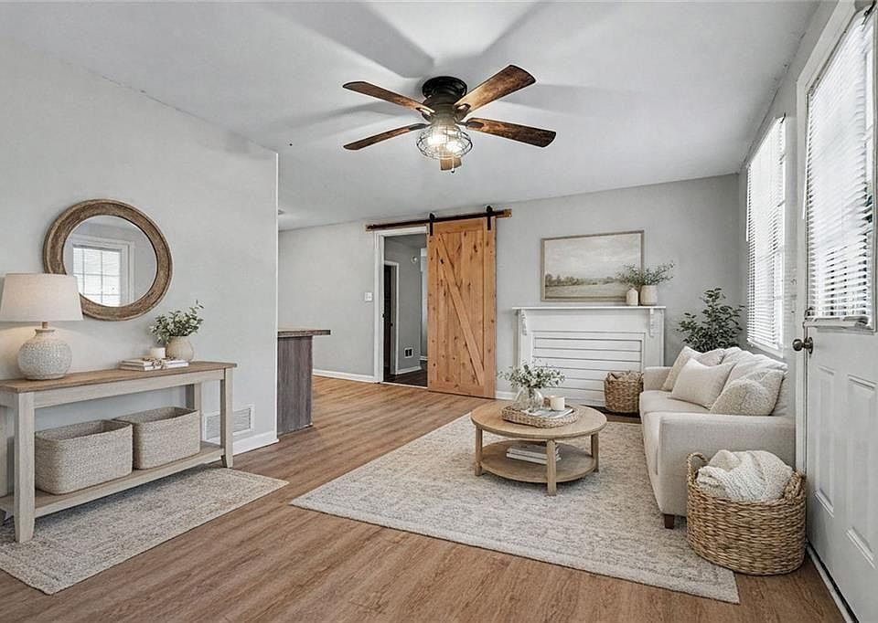 1st image of 2116 Terry Ln