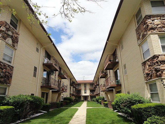 1st image of 5510 W Windsor Ave APT 2H