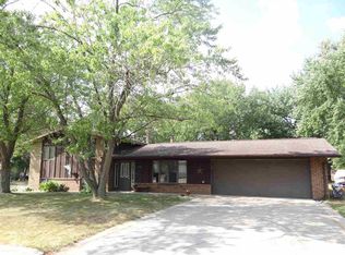 1003 E Fowler St, Prairie Du Chien, WI 53821