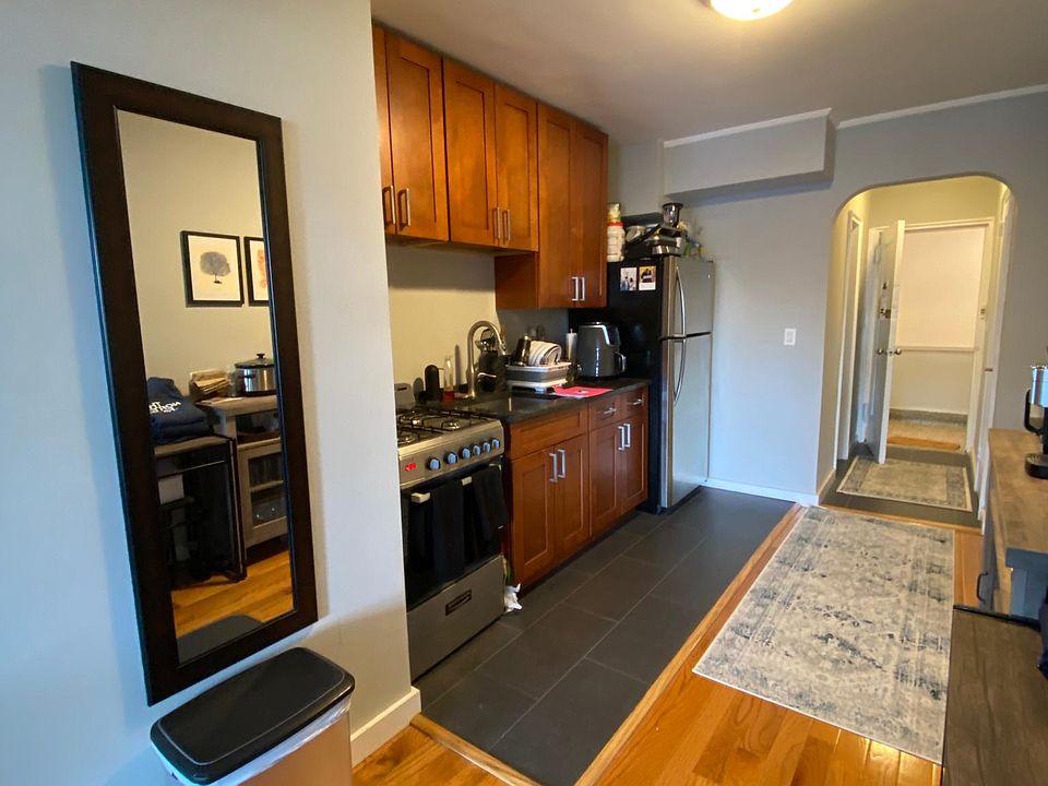 1st image of 305 E Broadway