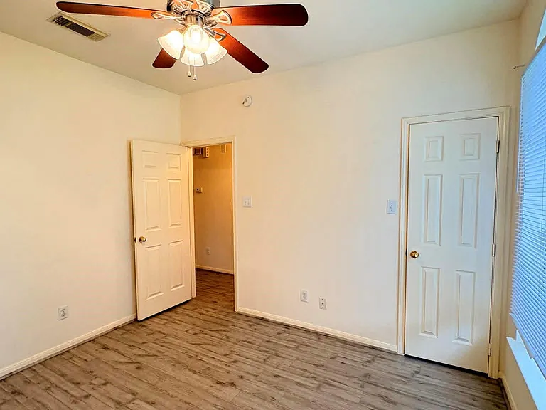 12918 Stratford Mill Ln — Photo 13