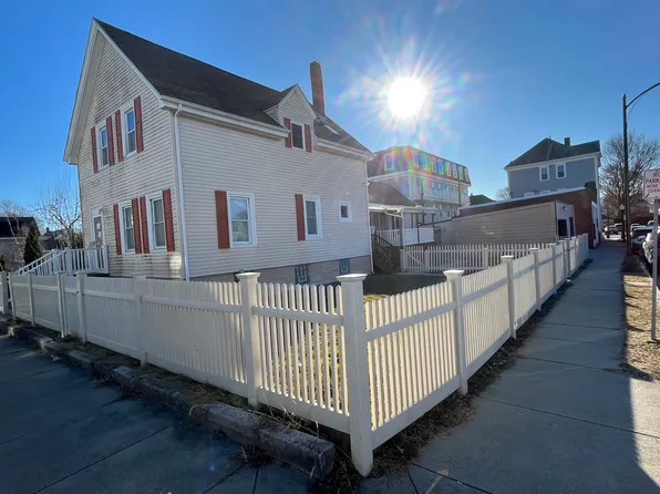 226 Court St #2, New Bedford, MA 02740