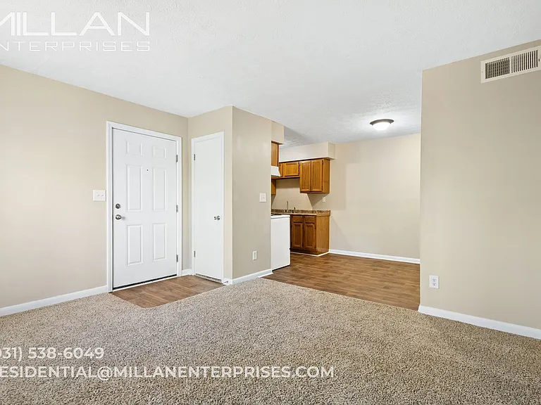 Valley View Apartments — Photo 10