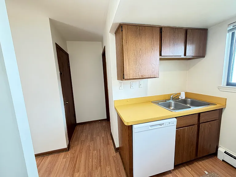 1707 Dexter Ave — Photo 12