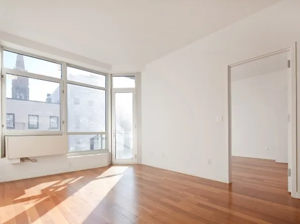 127-129 Meserole Street image 1 of 6