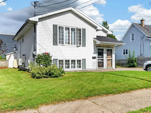 52 Richardson Ave, Sydney, NS B1S 2Z2