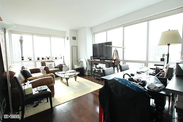 Rented by Citi Habitats | media 19