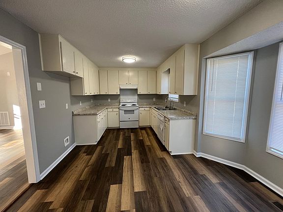 Dinette and kitchen