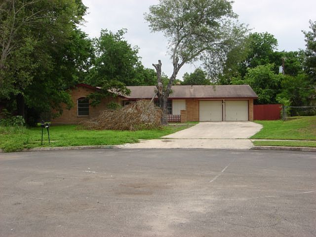 1st image of 5242 Village Row
