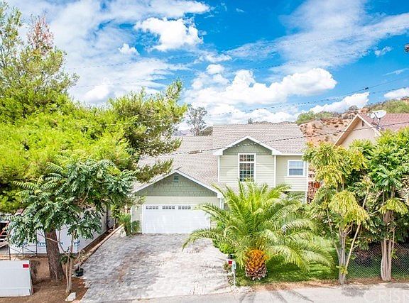 2nd image of 29127 Rainbow Dr