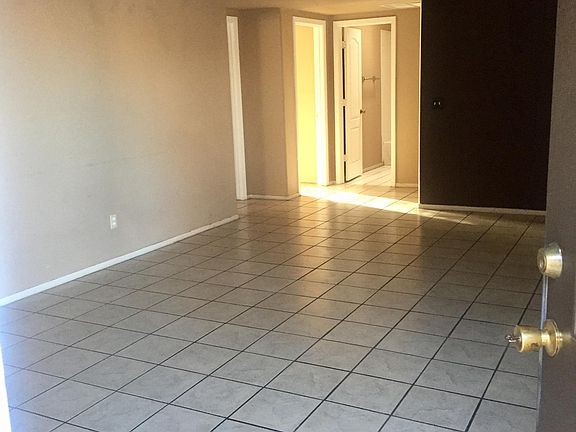 4th image of 1086 W San Lorenzo Dr