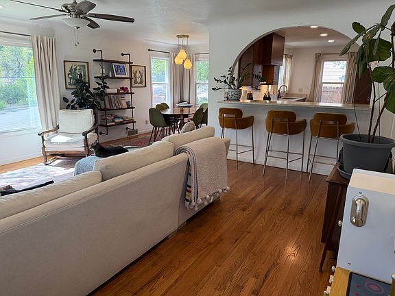 5th image of 440 Kinnikinnik Dr