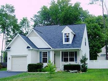2nd image of 404 Hanna Ct